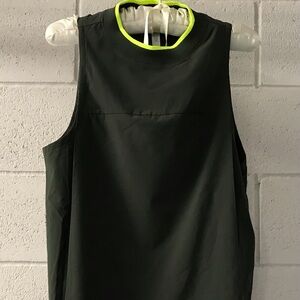 Under Armour new, exercise performance dress, neon accents, M women.